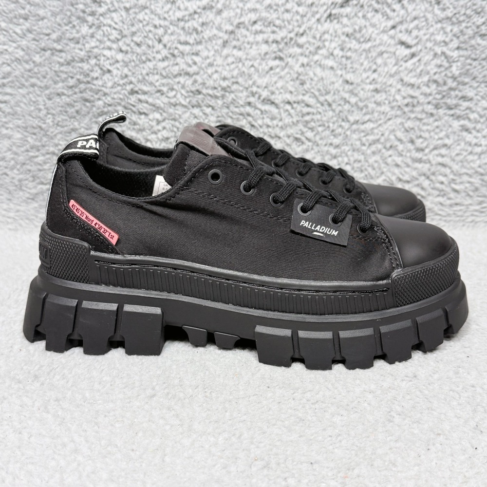 Palladium Revolt Lo Tx Womens Size 8.5 Platform Lug Sole Sneakers Black Textile